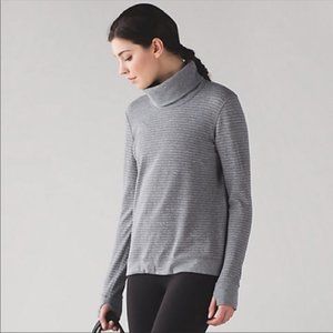 Lululemon Double Up Grey Turtleneck 6